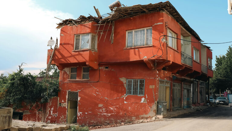 Why the Ground Under Some U.S. Homes Is Slowly Sinking: Why Experts Are Warning That Most People Don’t Even Realise Their Property Is At Risk.